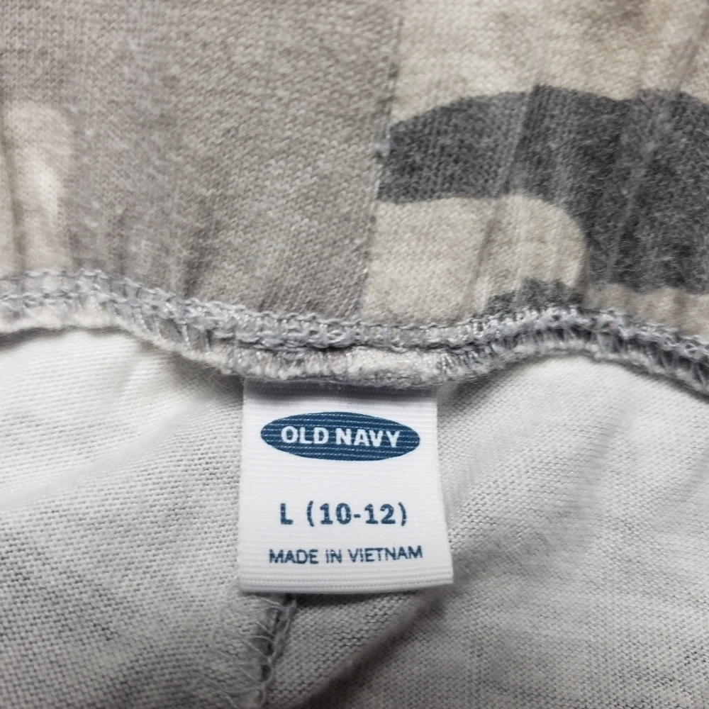 old navy girls size large 10-12 camo shorts